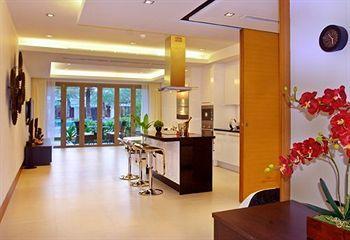 The Pearl Of Naithon * Nai Yang