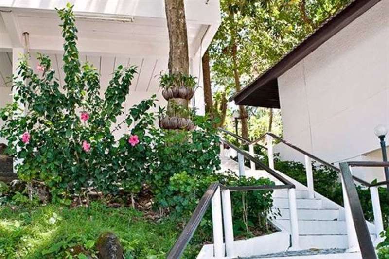 Cliff Contemporary Boutique Bungalows