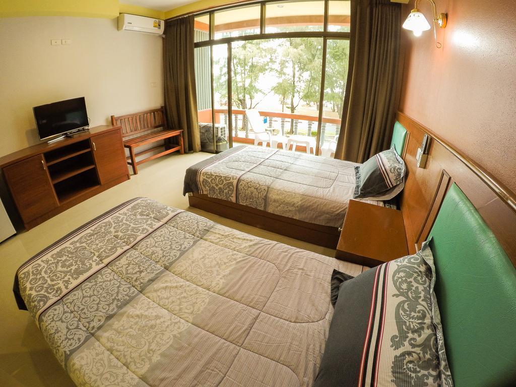 Madam House 2* Karon