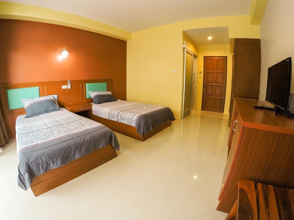 Guest house Madam House 2*