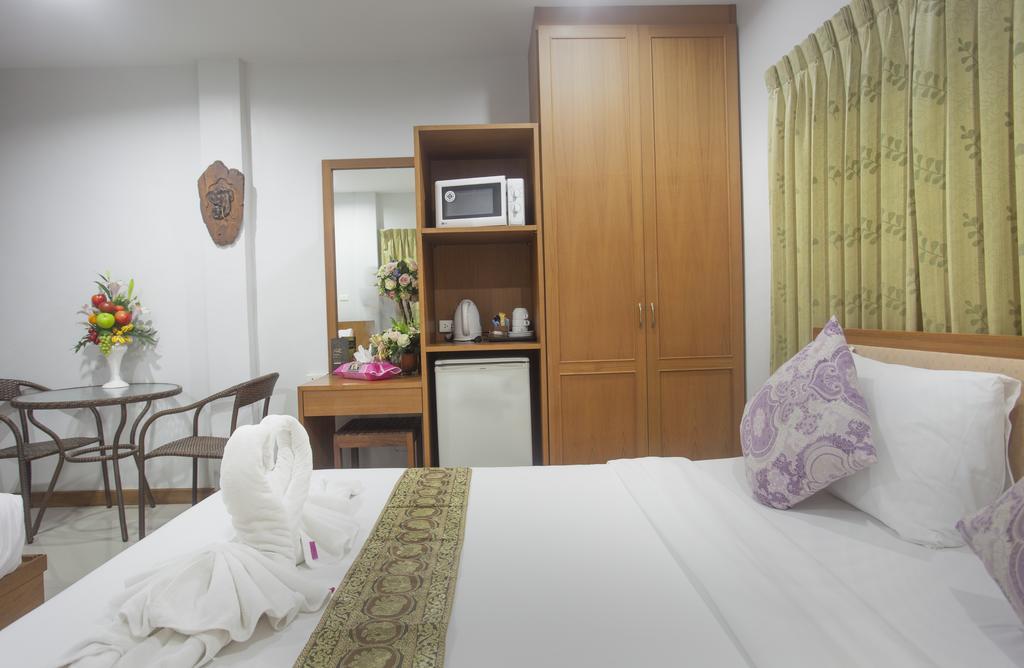 Hip Yaya Residences Hotel 2*