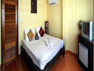 Karon Pool Hotel