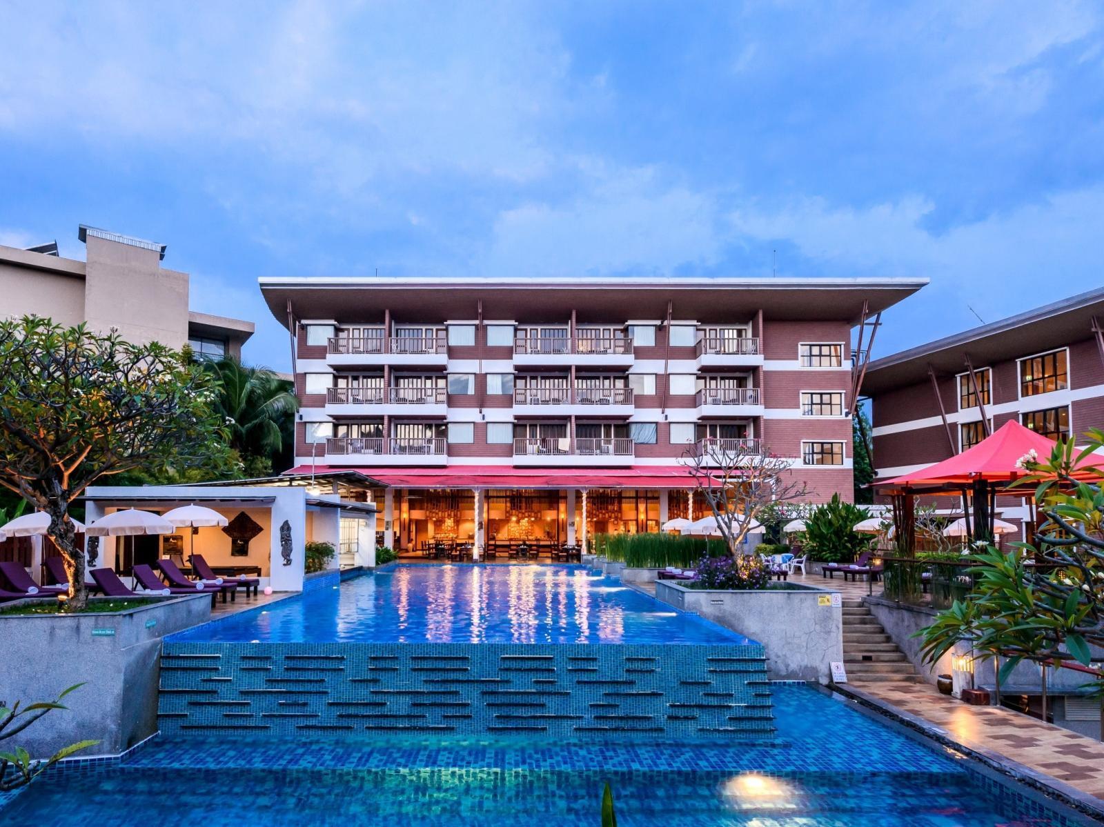 Peach Blossom & Pool - Sha Karon