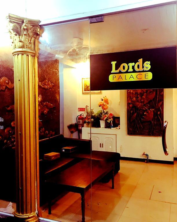 Inn Lords Palace