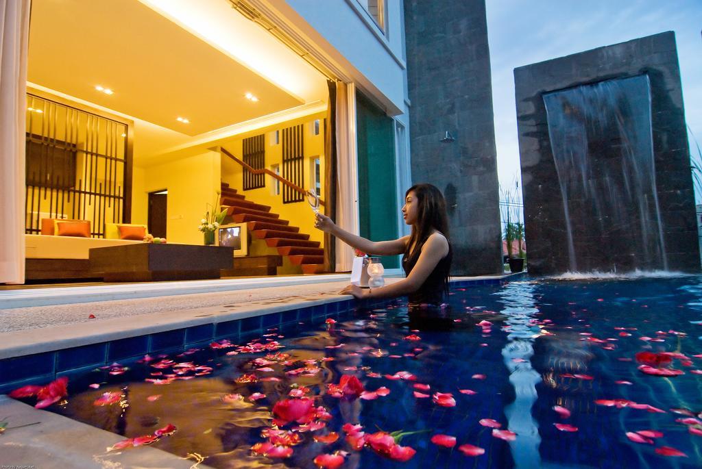 Peach Blossom & Pool - Sha Hotel