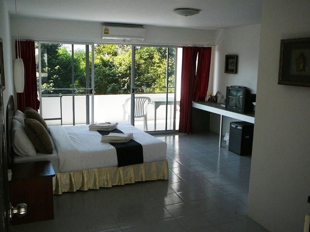 Cliff Contemporary Boutique Bungalows Hotel 3*