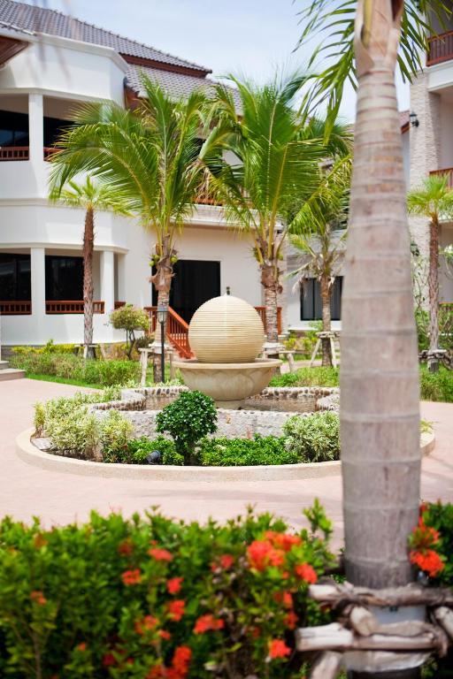 Grand House -sha 3* Rawai
