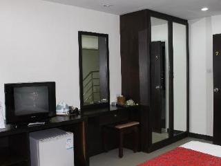 At Phuket Inn 2*