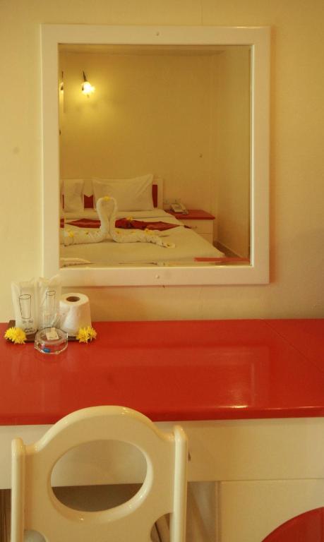 Sabai Hotel 2*
