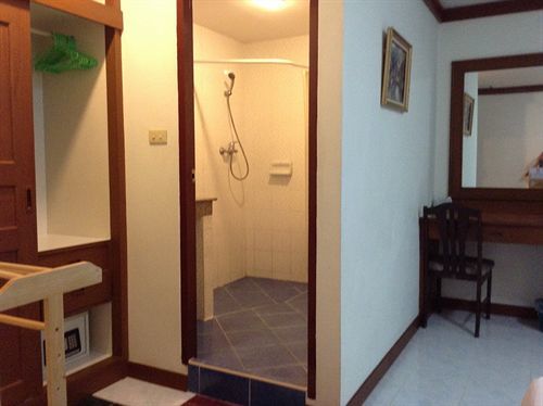 Seatel Phuket, 2*