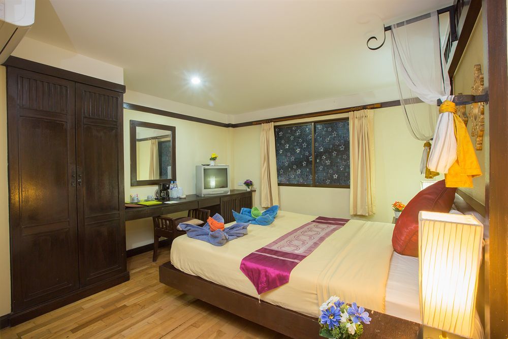 Oyo 255 The Ocean Hotel Patong