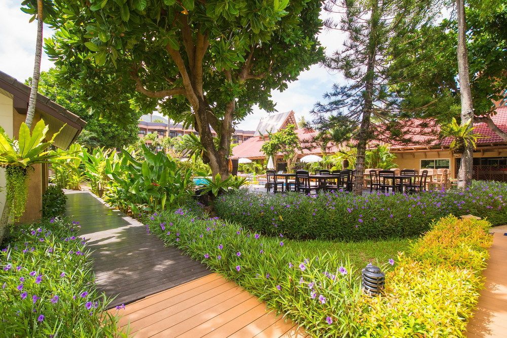 Phuket Island View - Sha Extra Resort Karon