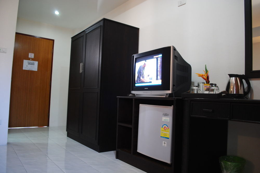 Baan Kata Maytha Hotel 3*