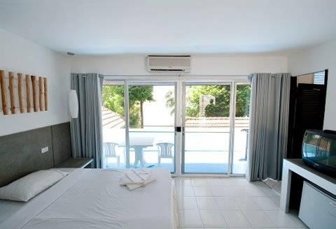 Cliff Contemporary Boutique Bungalows Karon
