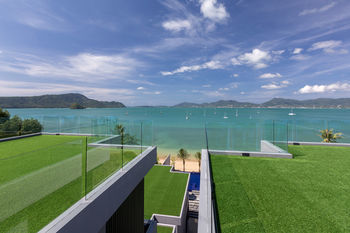 X10 Seaview At Resort