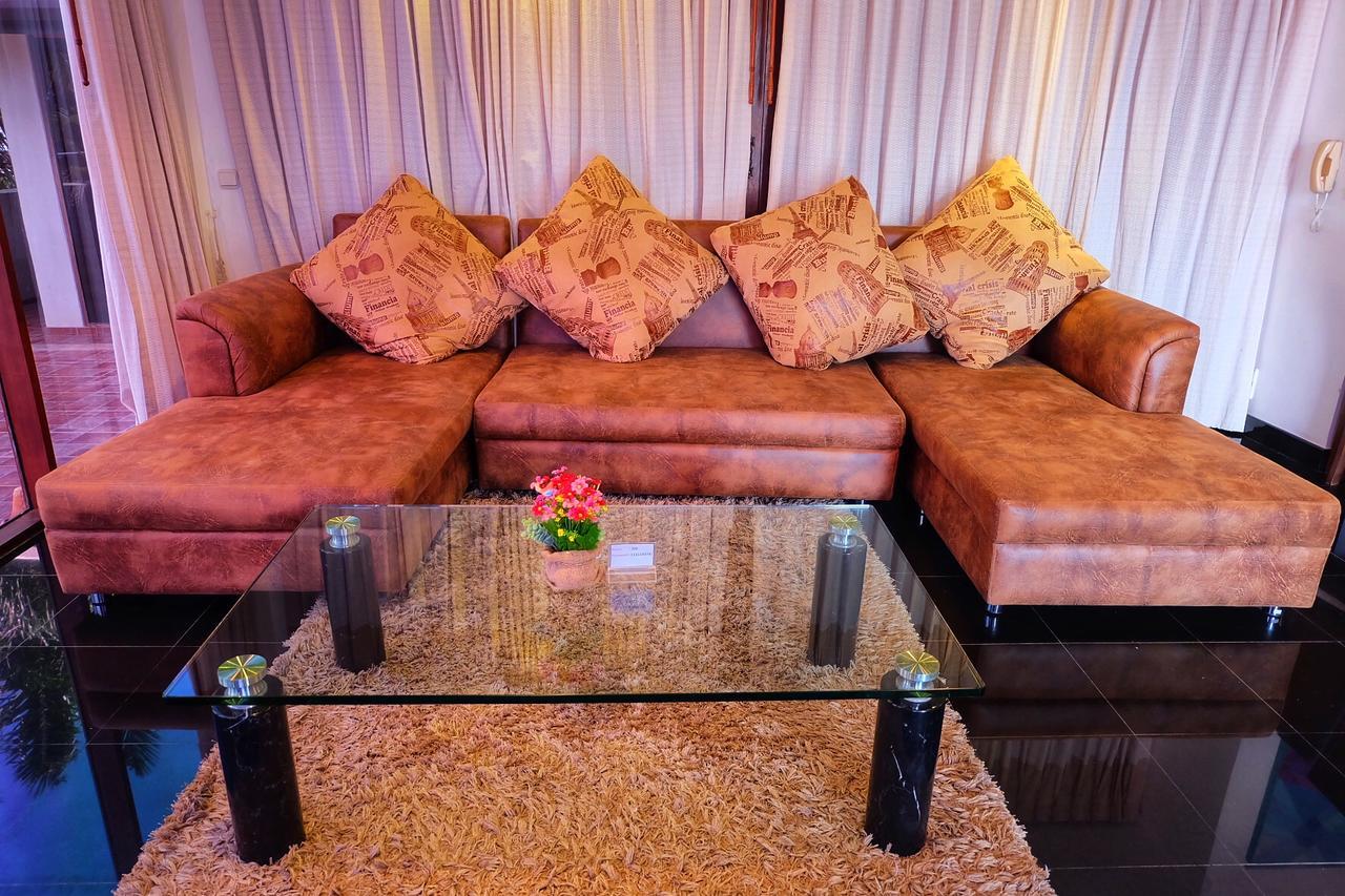 Happy Holidays Luxury Pool Villa