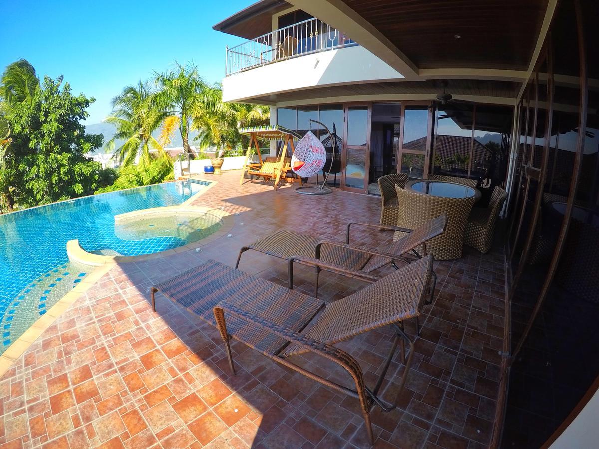 Happy Holidays Luxury Pool *