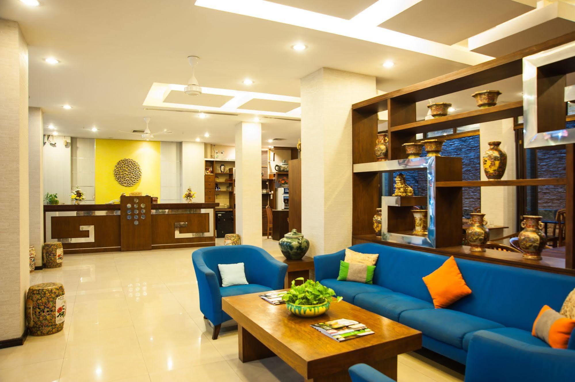 Crystal Hotel 2*