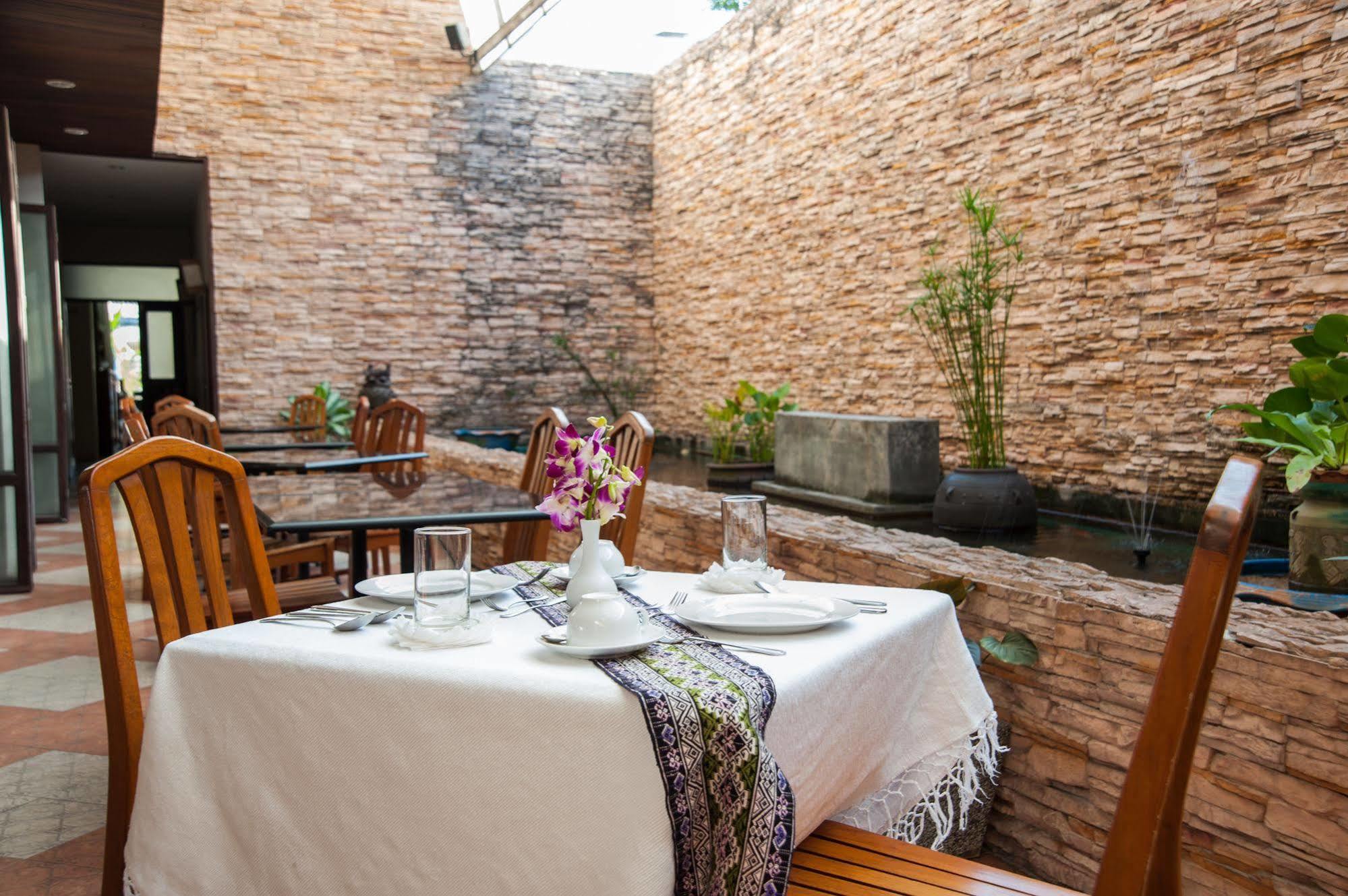 Hotel Crystal Phuket