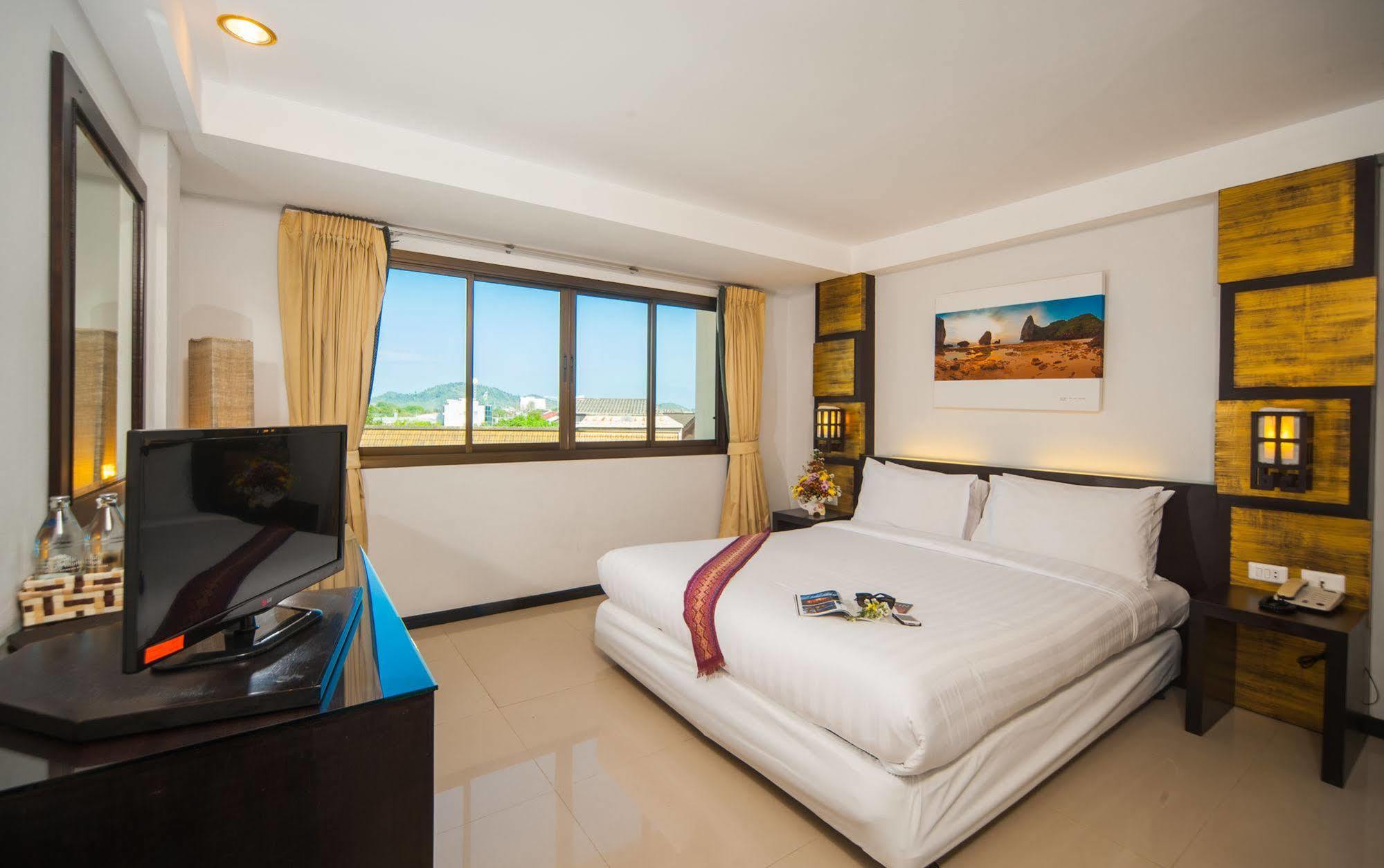 Crystal Hotel Phuket