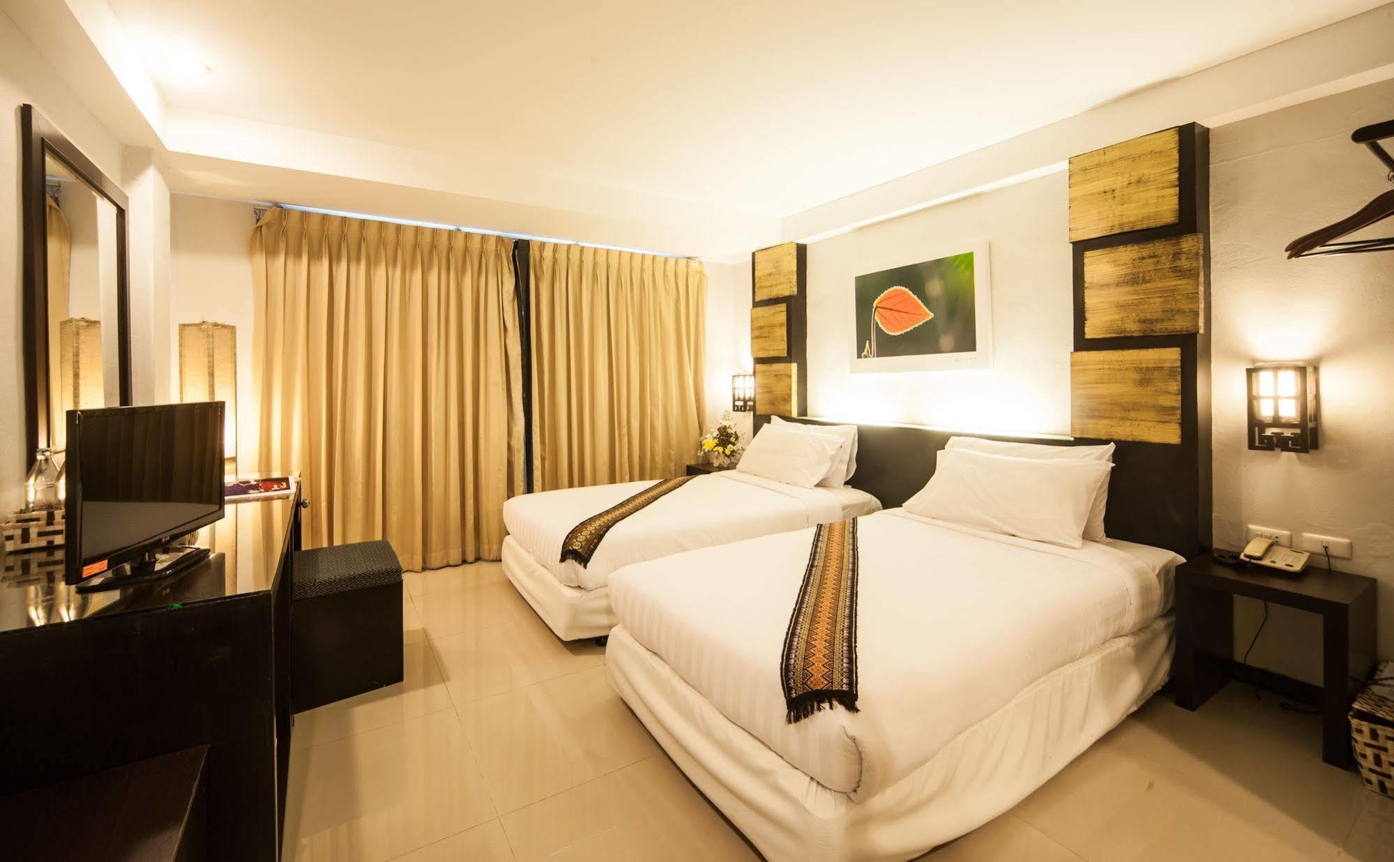 Crystal Hotel 2*