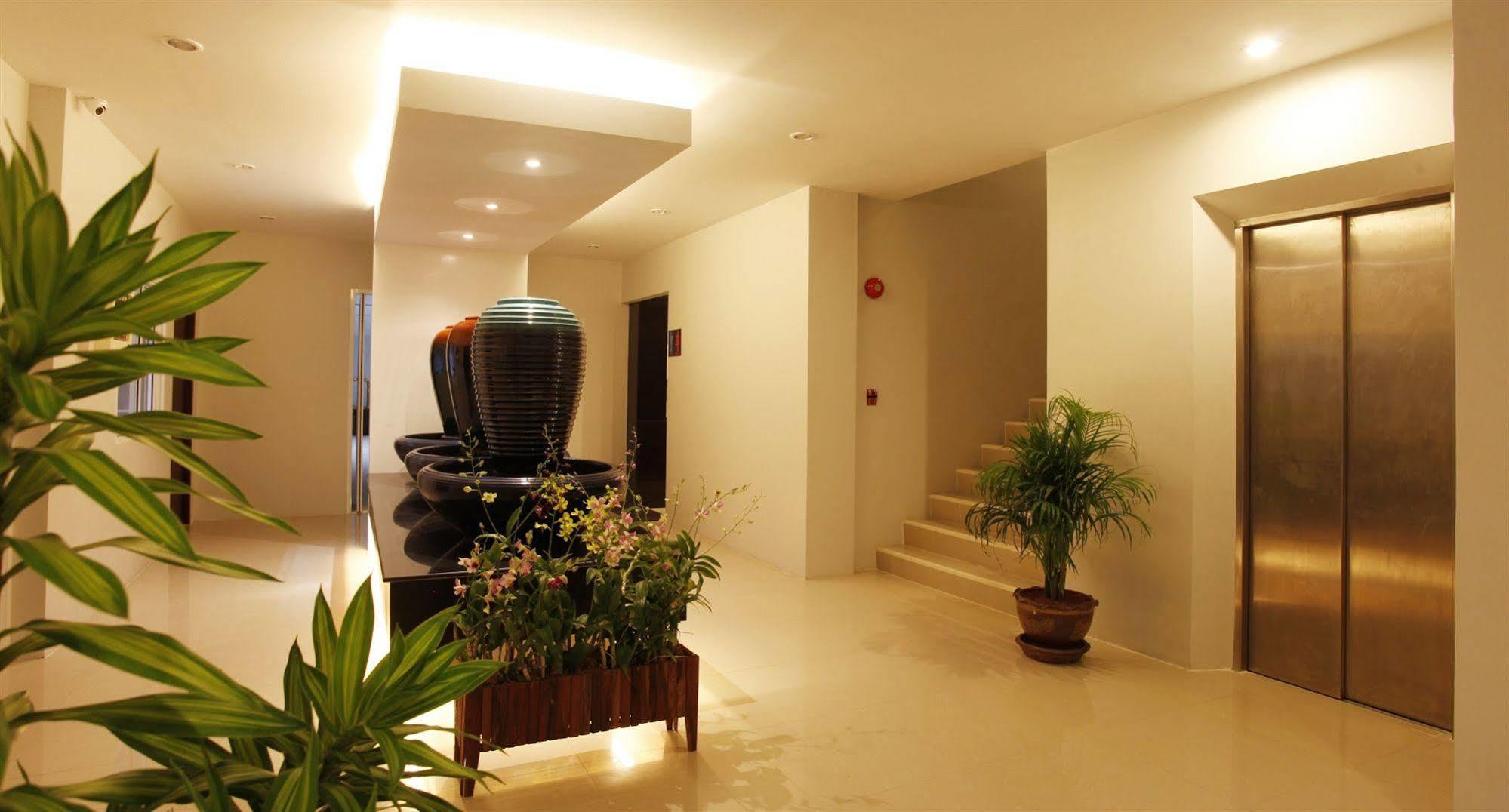 Hotel Nize - Sha Phuket