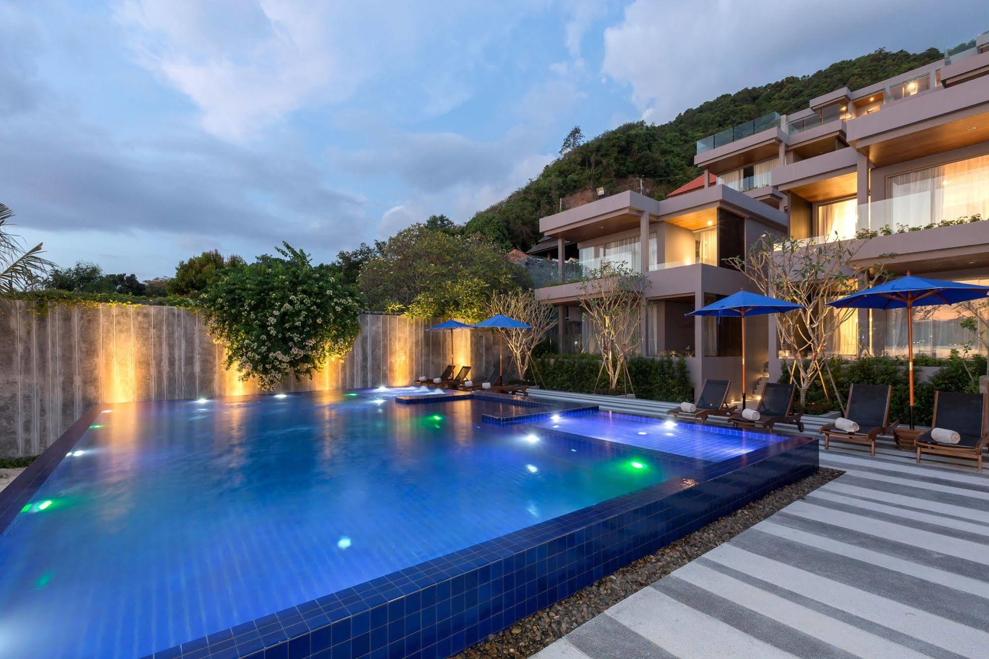 X10 Seaview At Resort 4*