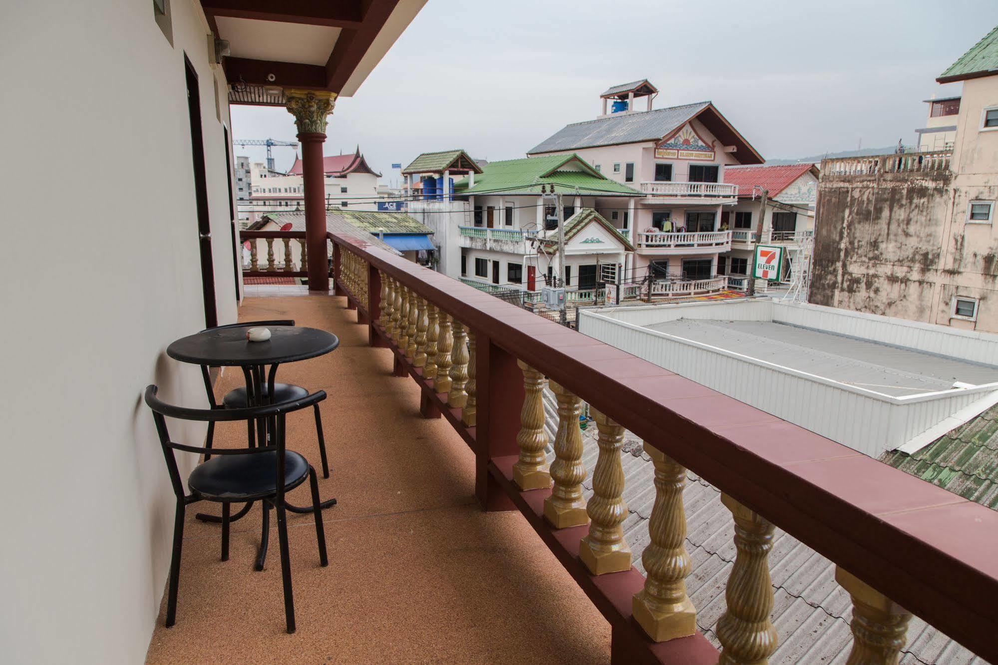 Paripas Express Patong Hotel