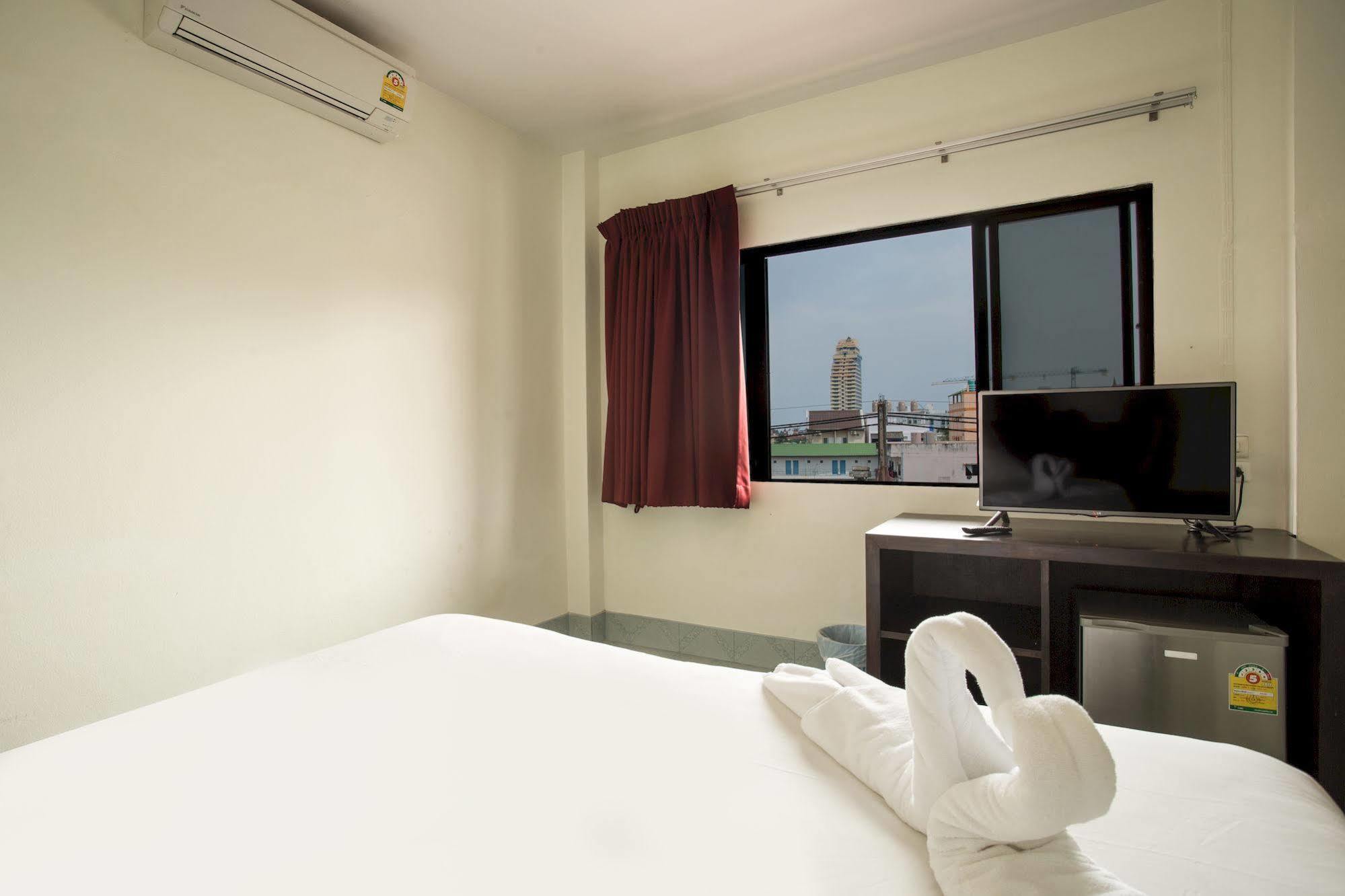 Hotel Paripas Express Patong Patong