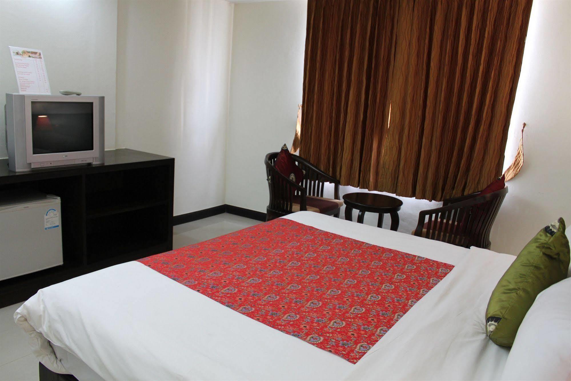 At Phuket 2* Patong