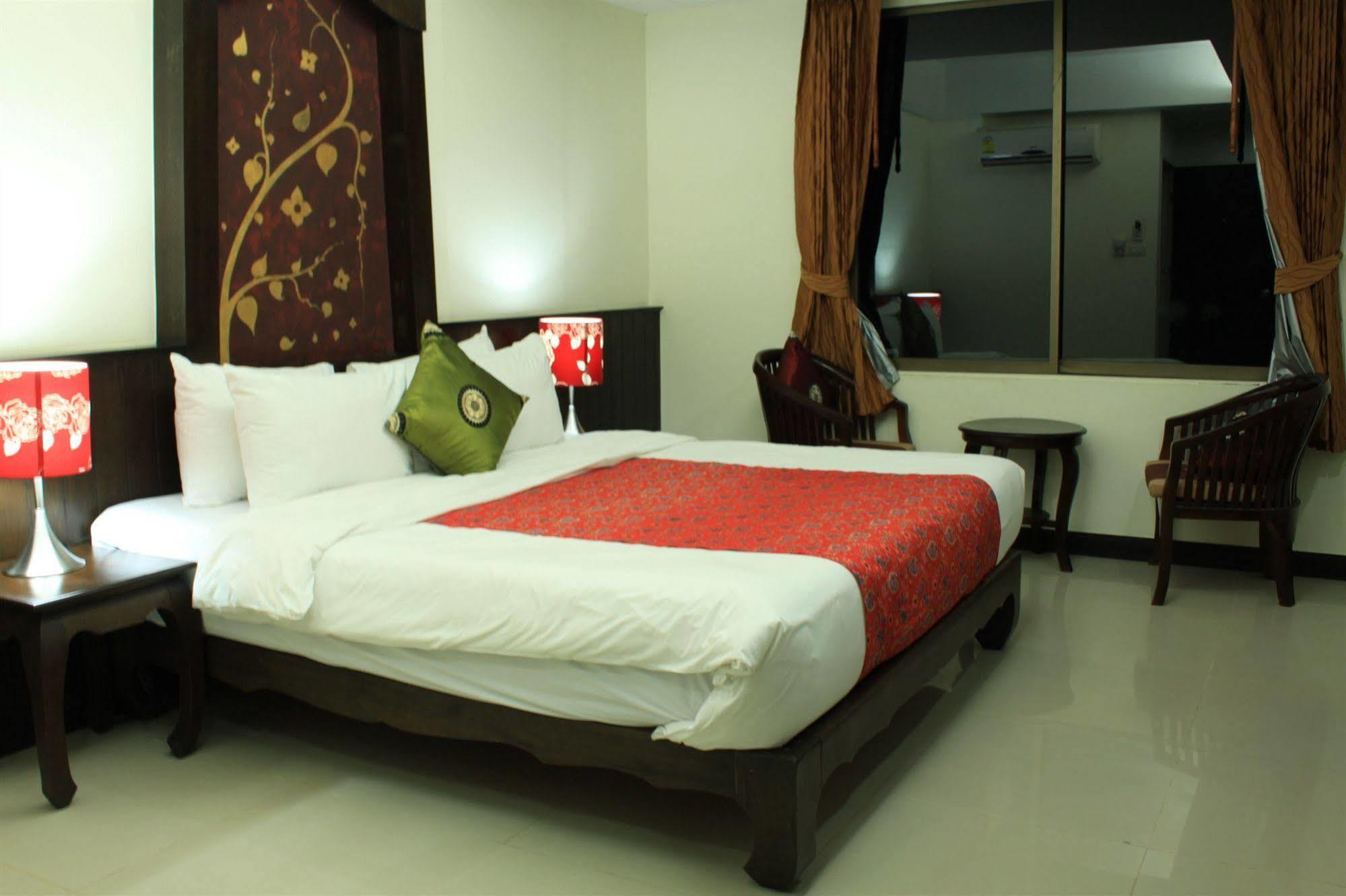 At Phuket 2* Patong