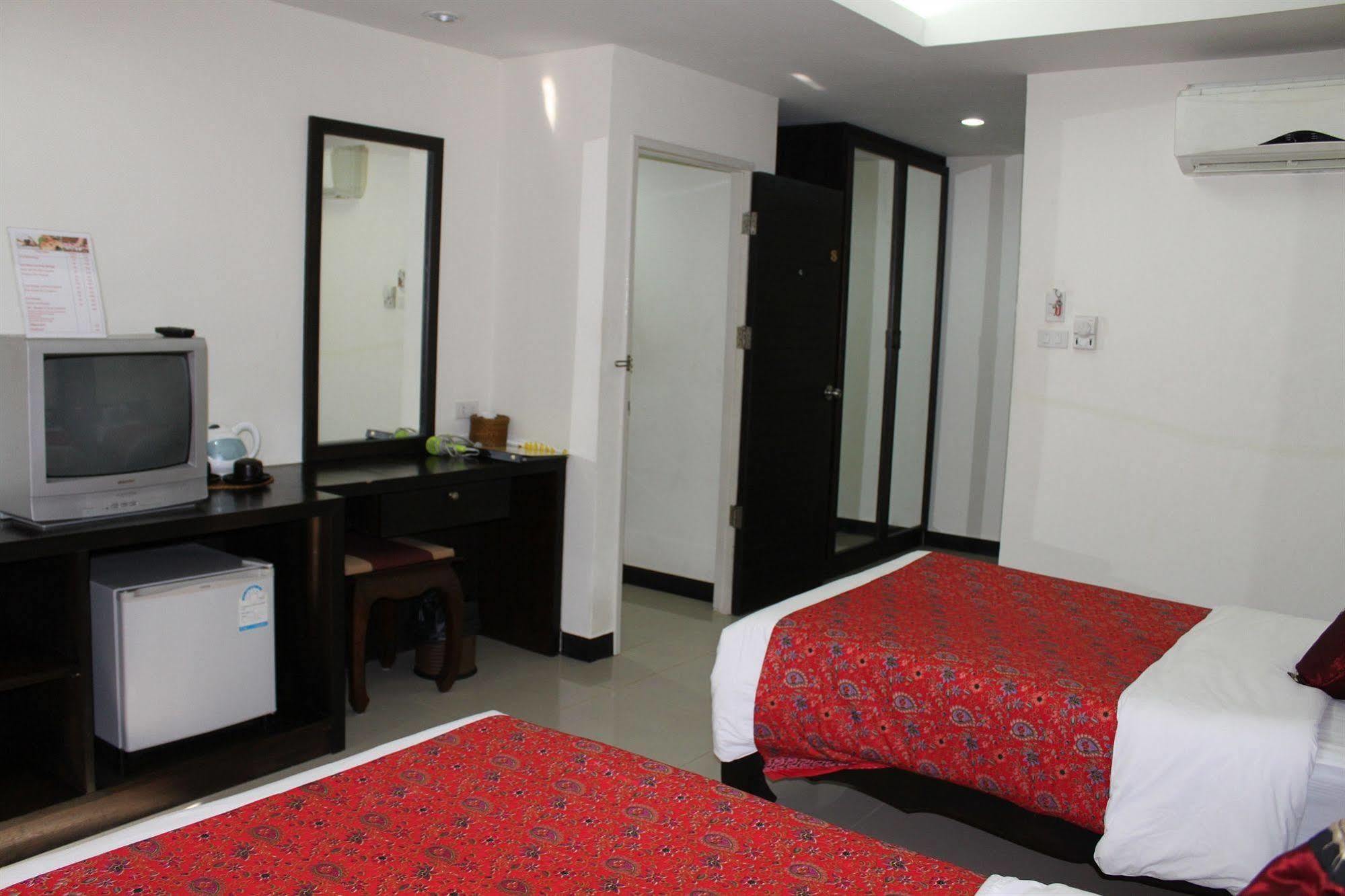 At Phuket 2* Patong