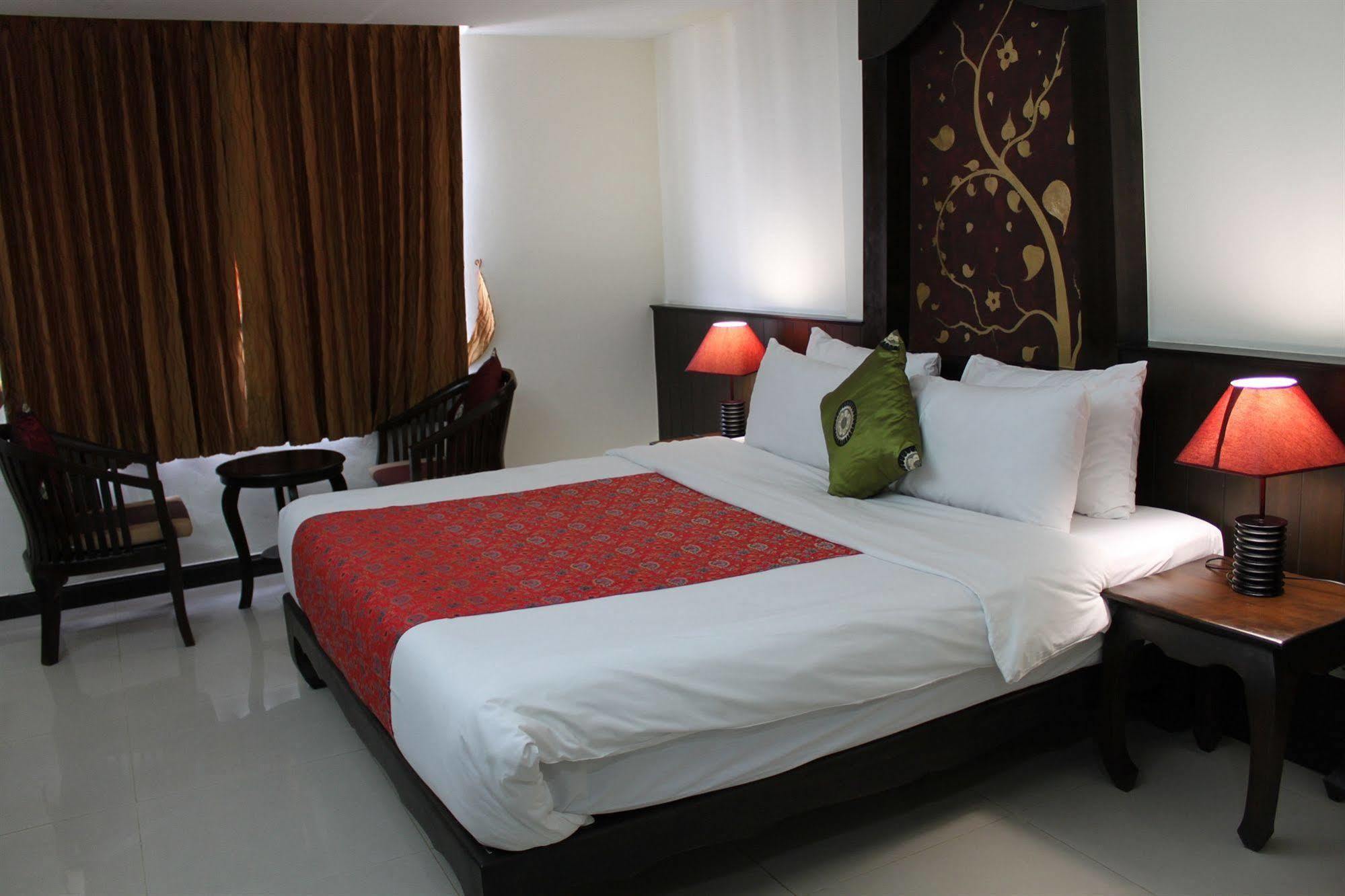 Inn At Phuket 2*
