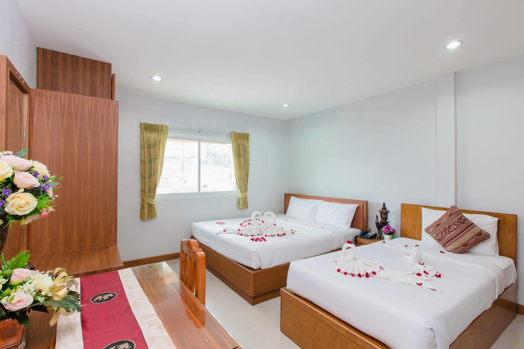 Hotel Hip Yaya Residences Patong