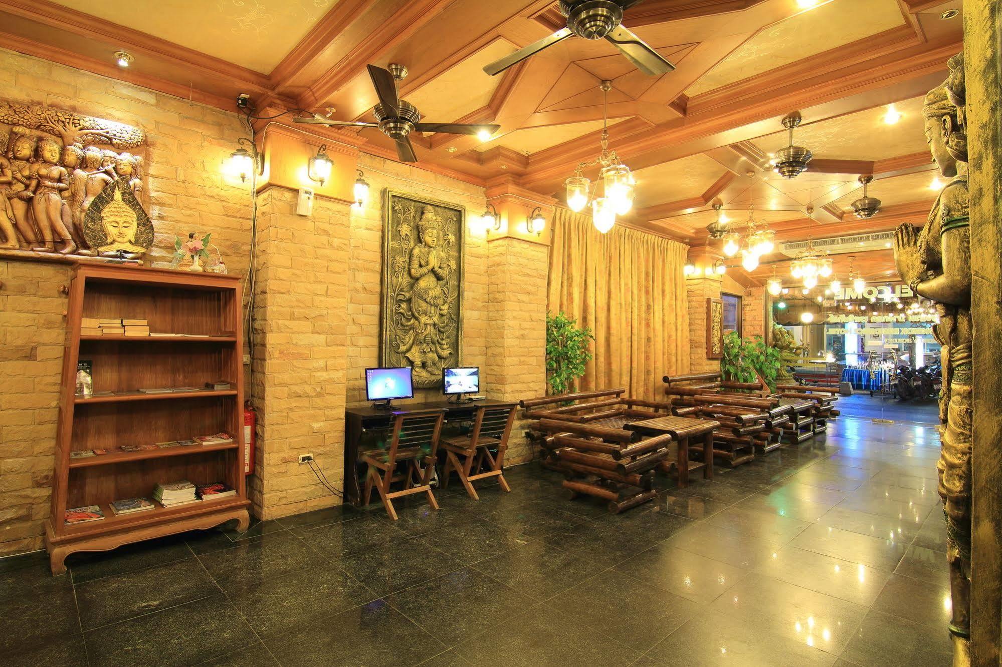 Bangkok Hotel 3*