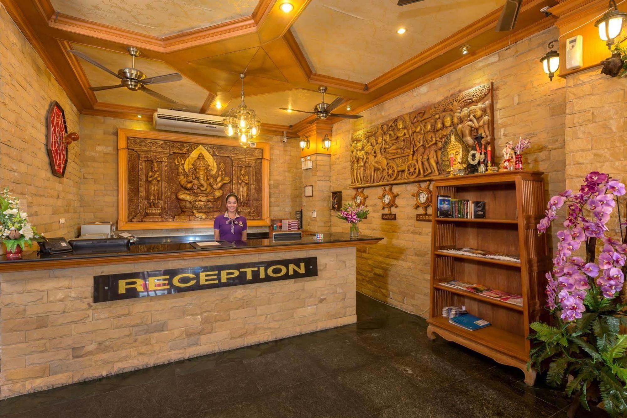 Bangkok Hotel 3*