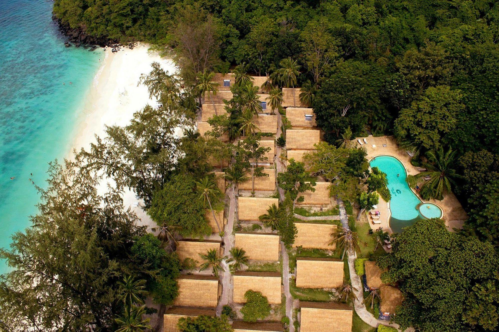 Coral Island 4*