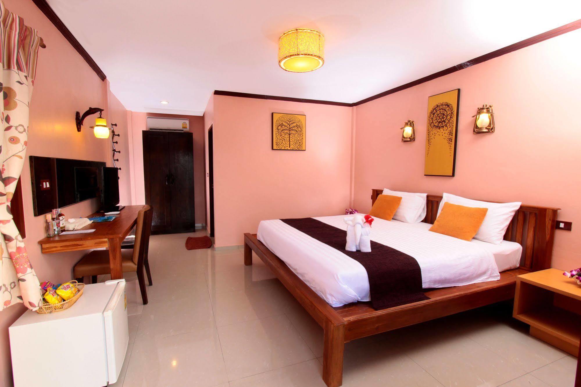 Resort Coral Island