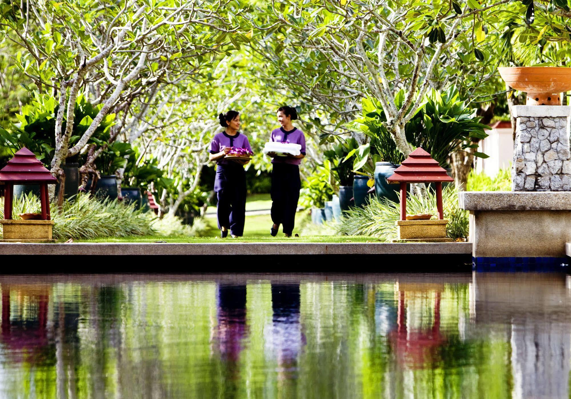 Double Pool By Banyan Tree Resort