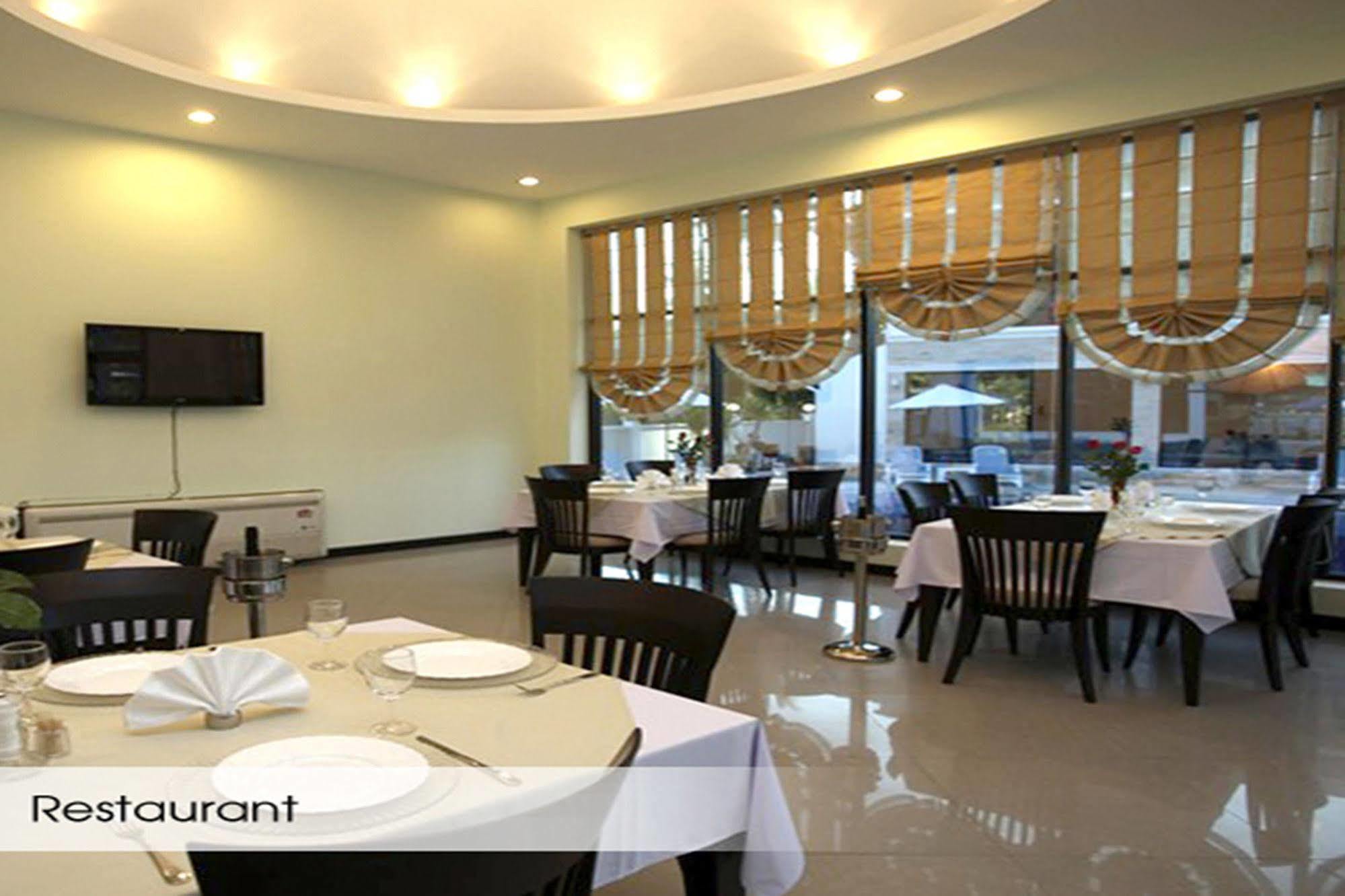 Grand House -sha 3* Rawai