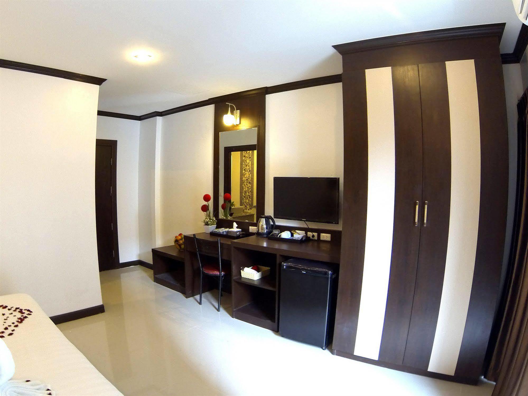 Hotel Mansion - Sha Certified Patong