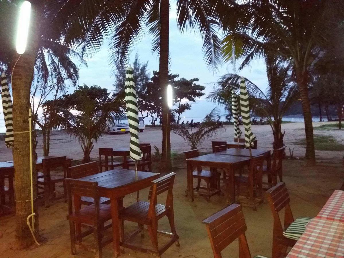 Tony And Restaurant Guest house *