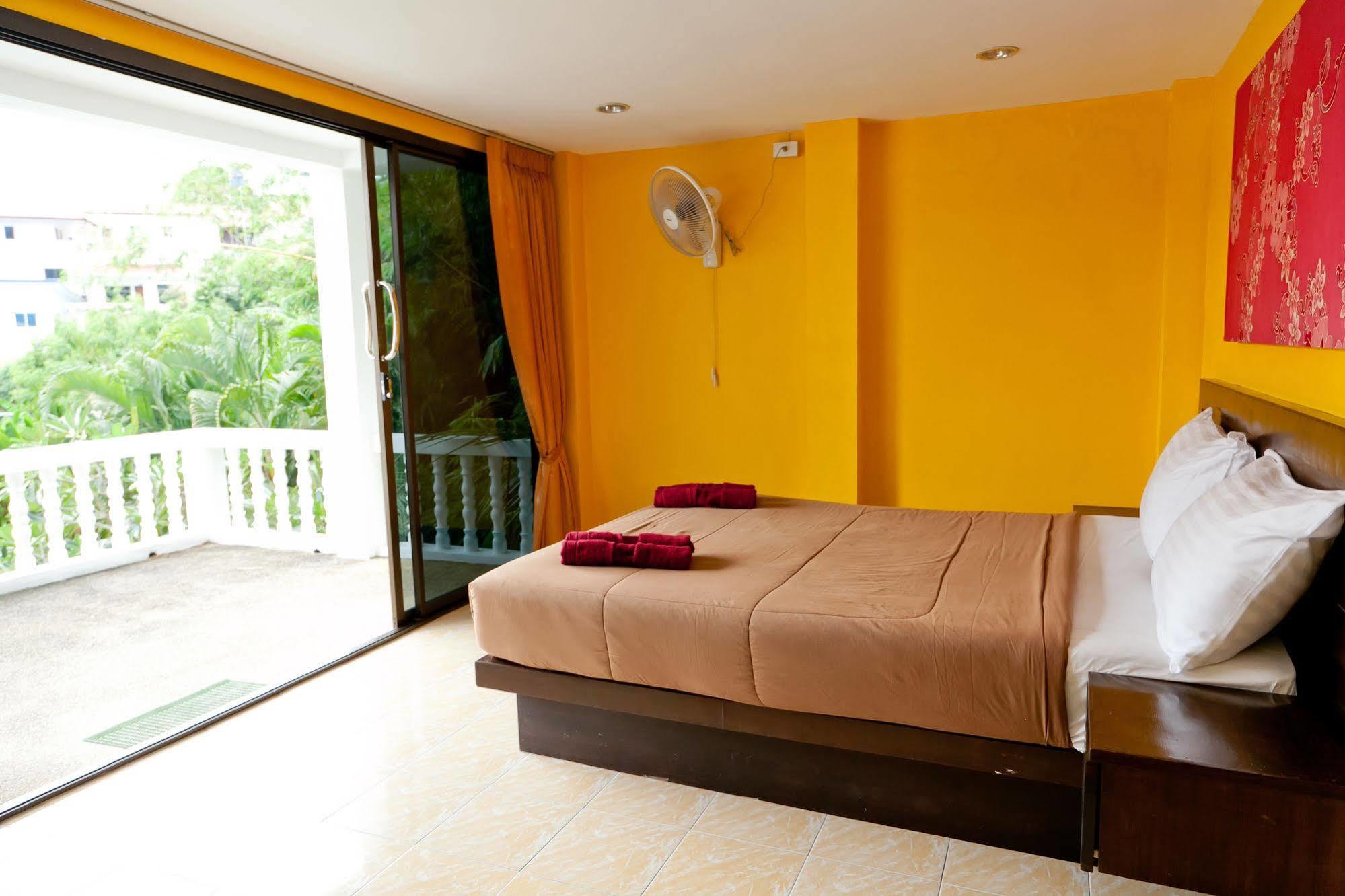 Resort Fullmoon Beach