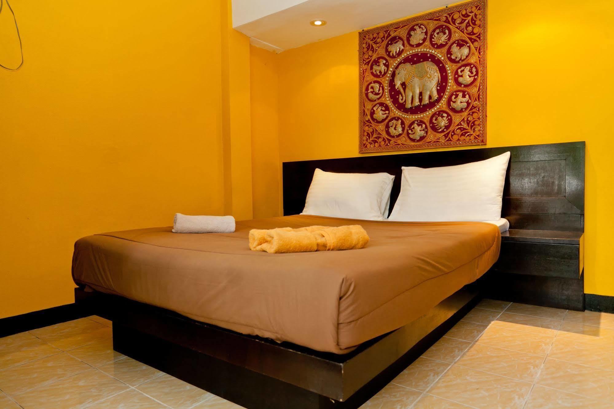 Fullmoon Beach Resort