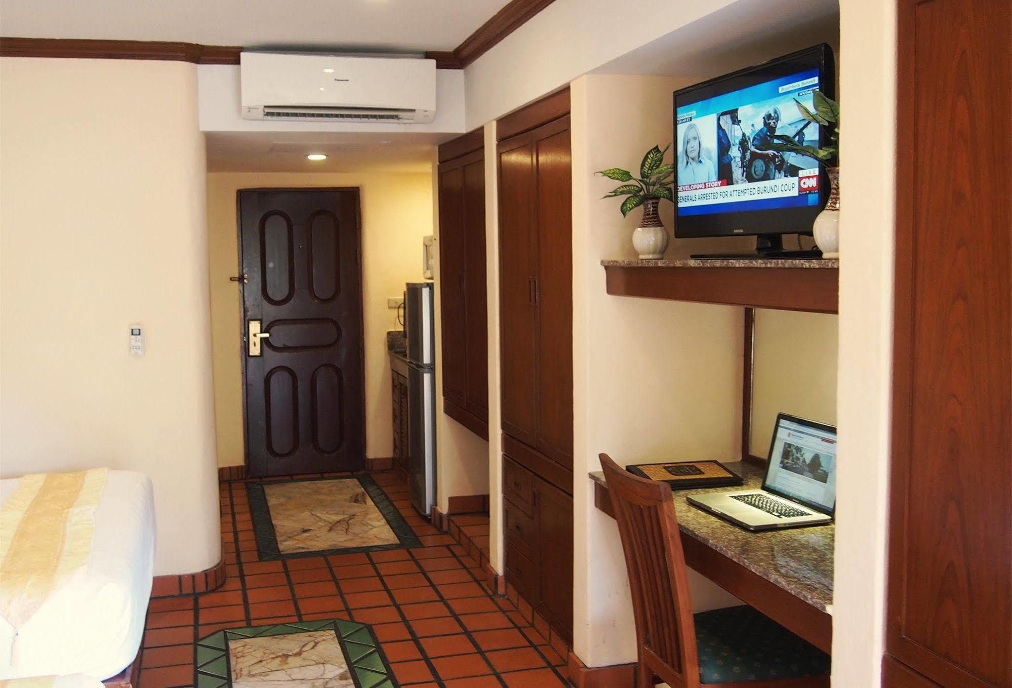Pacific Club Hotel 4*