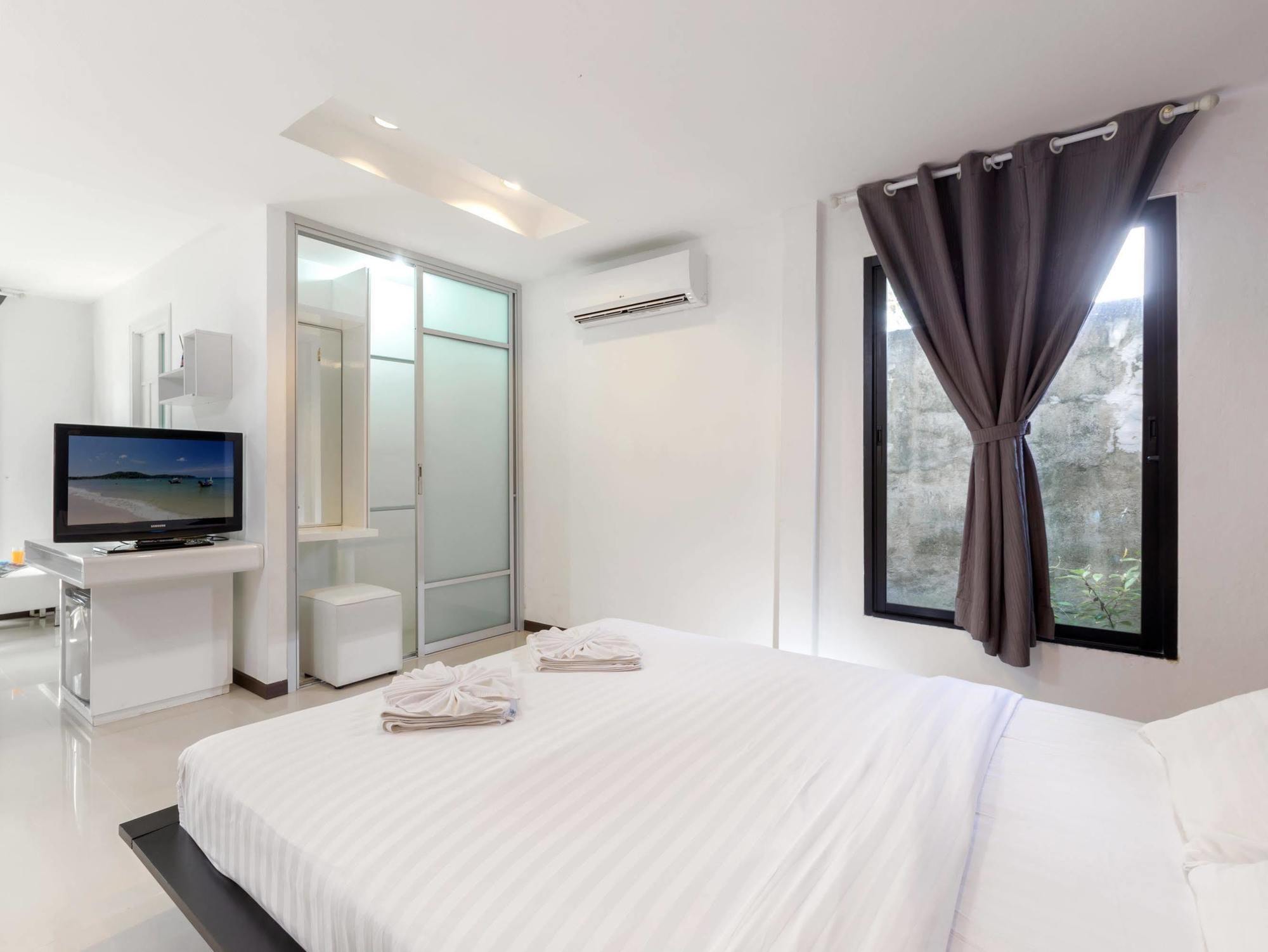 Private Pool Kamala Regent By Ppf