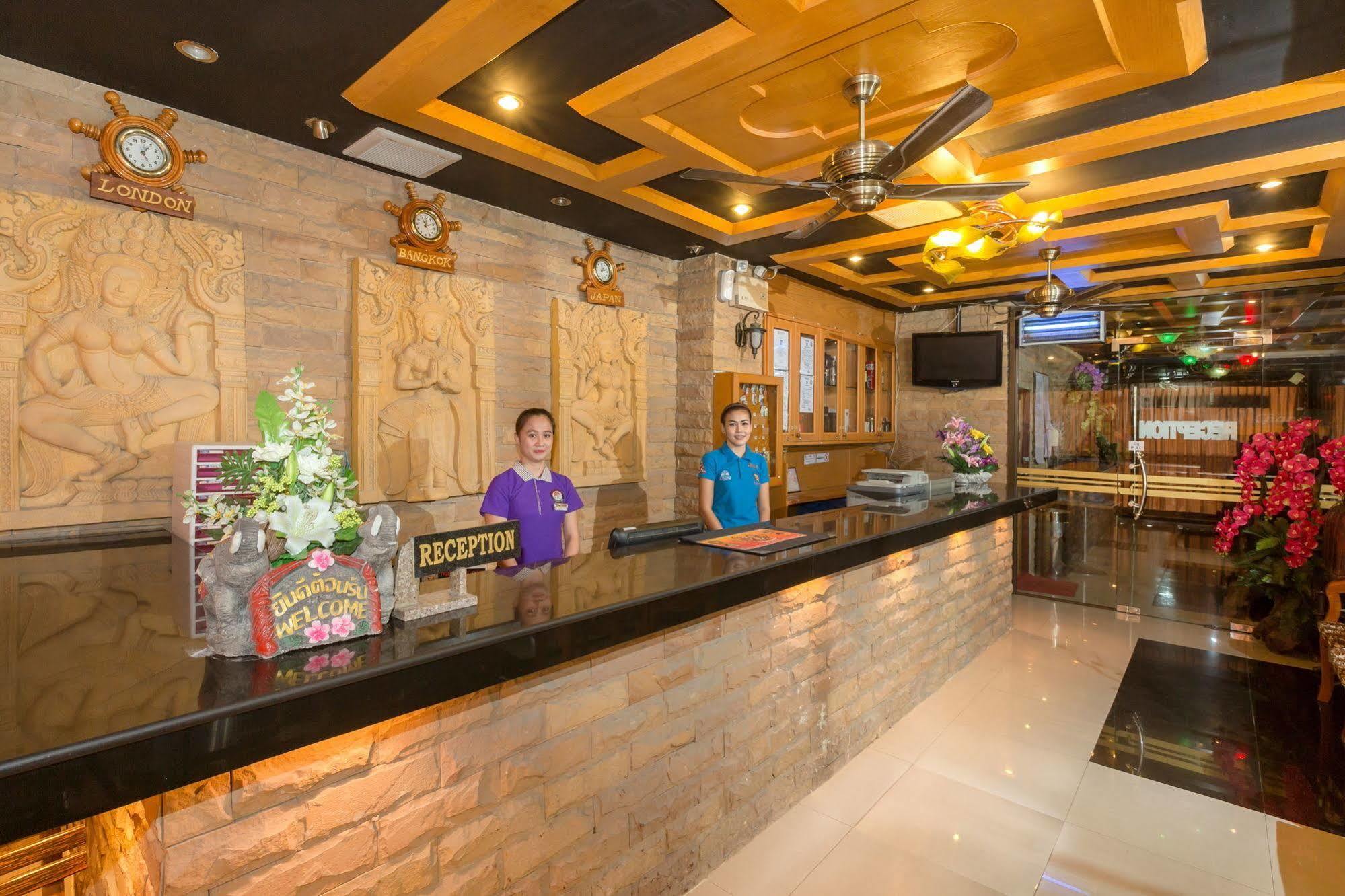 Chang Hotel