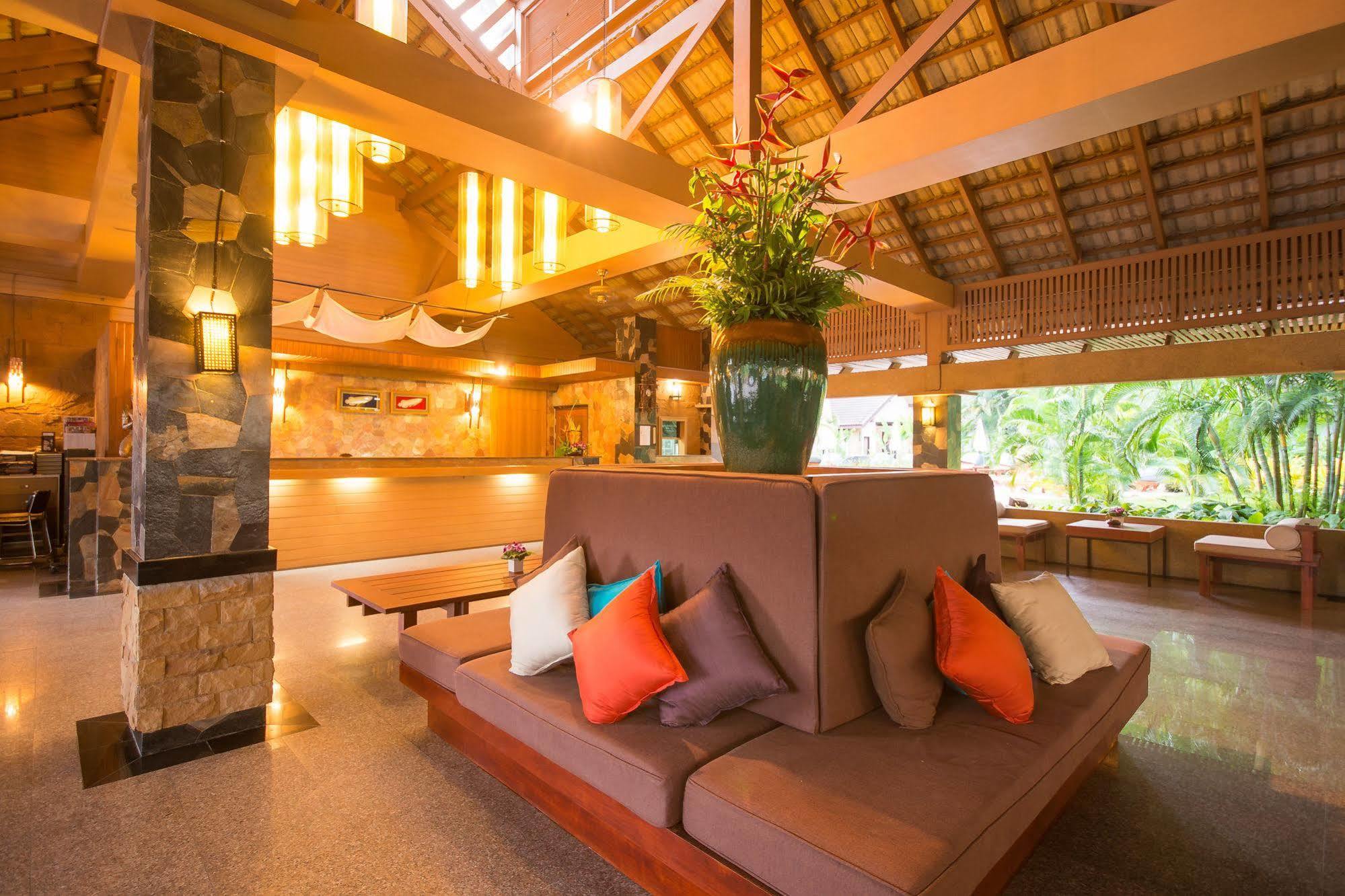 Phuket Island View - Sha Extra 4*