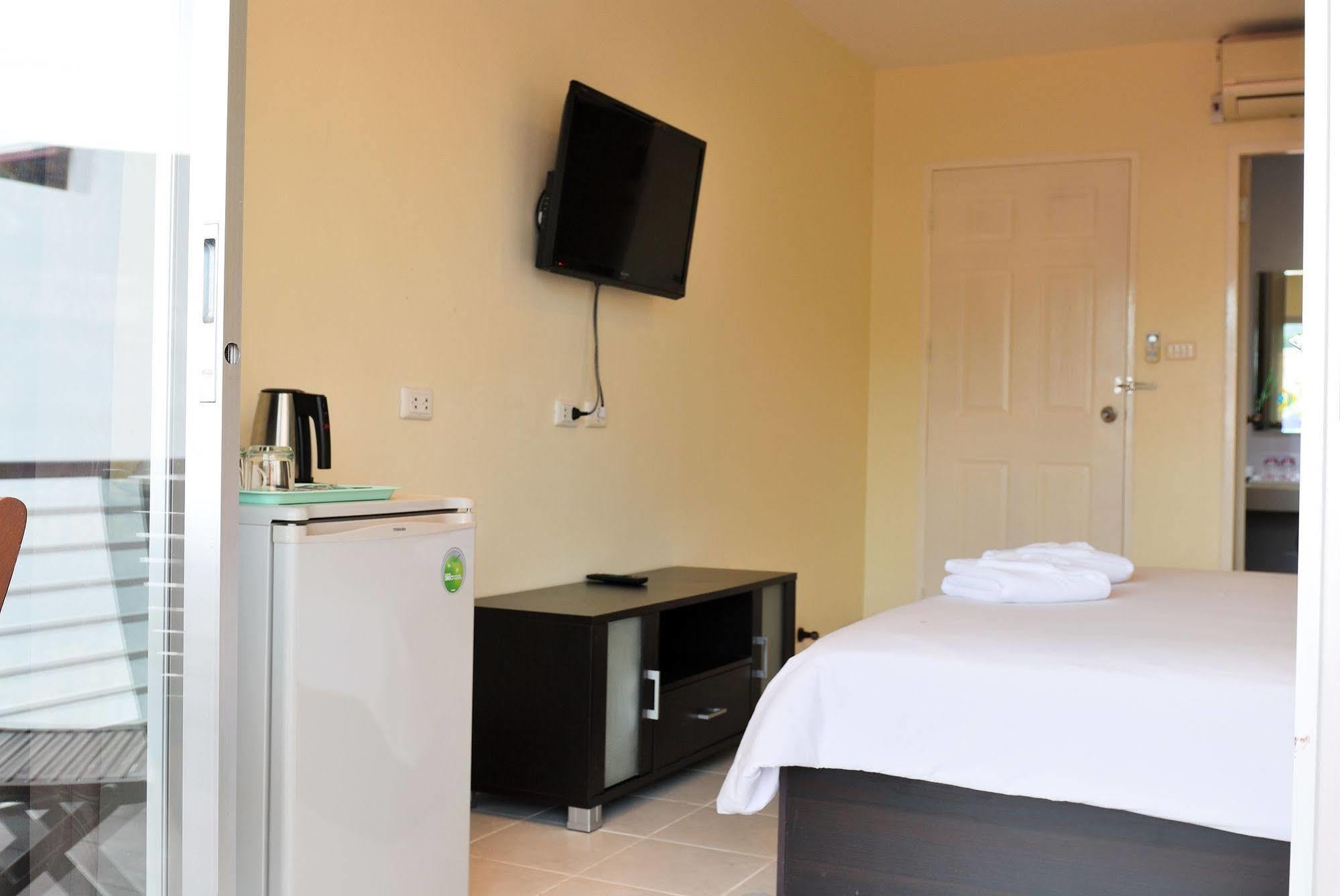 Glitter House Apartment Phuket
