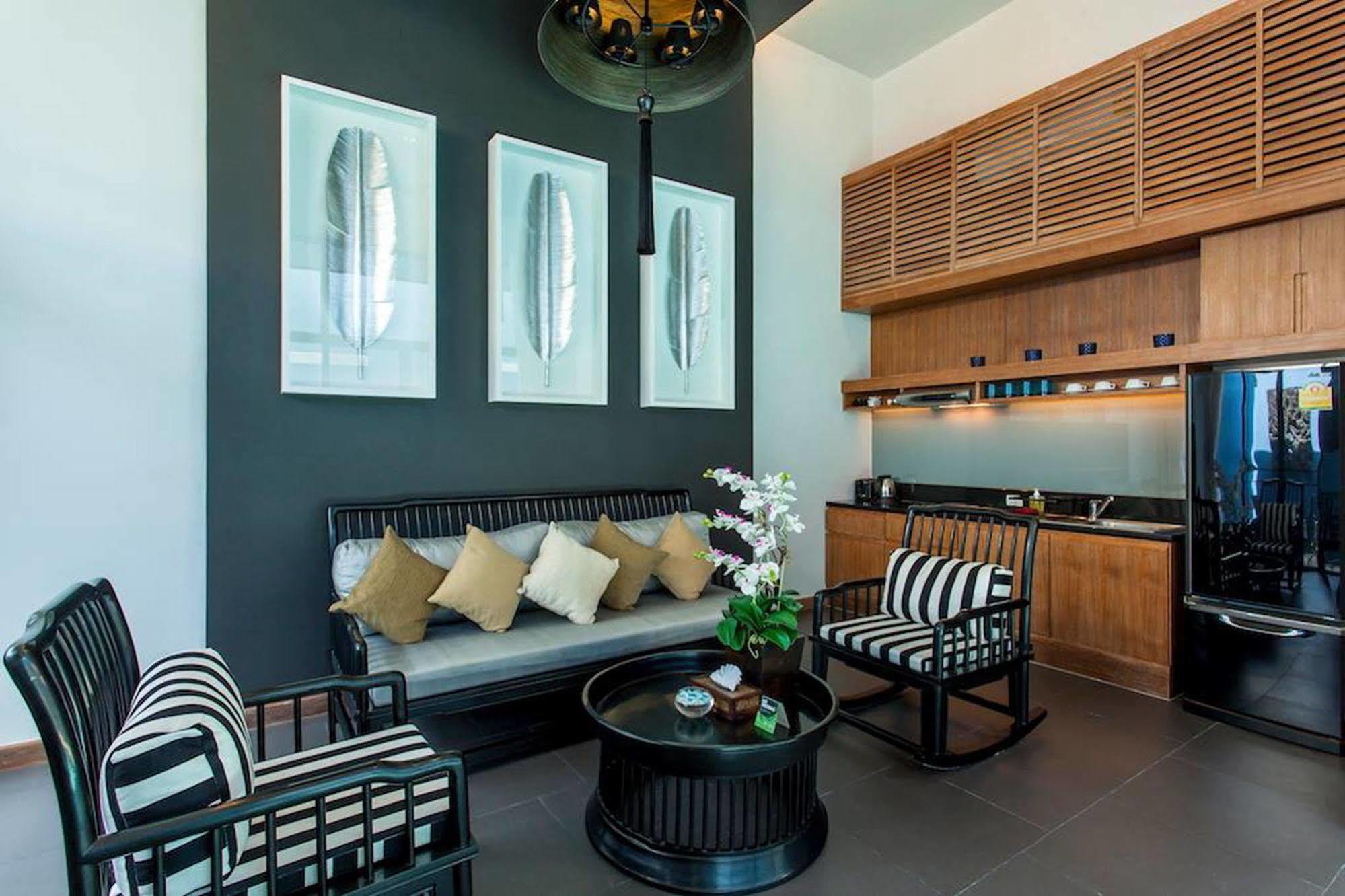 Hotel Wings By Two Phuket